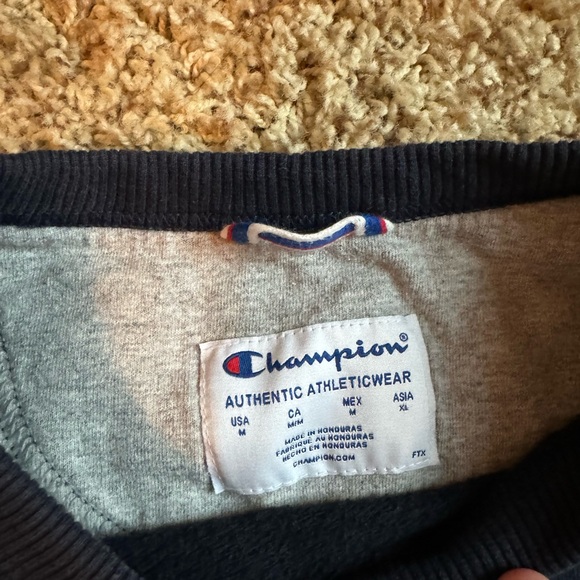 navy blue champion crewneck - Picture 2 of 2